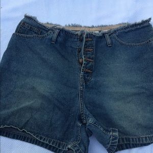 Perfect for summertime ☀️ denim shorts